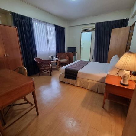 Hotel 12Pm Bangkok Extérieur photo