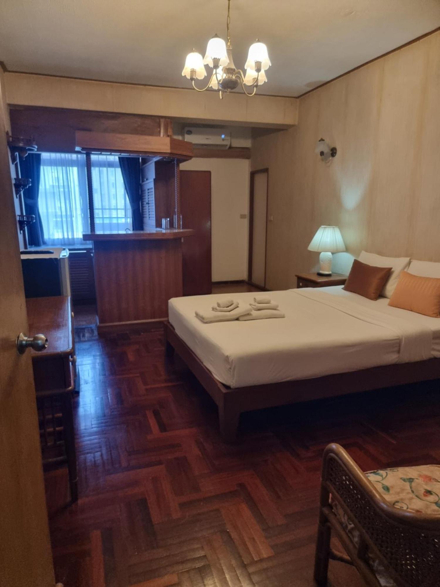 Hotel 12Pm Bangkok Extérieur photo