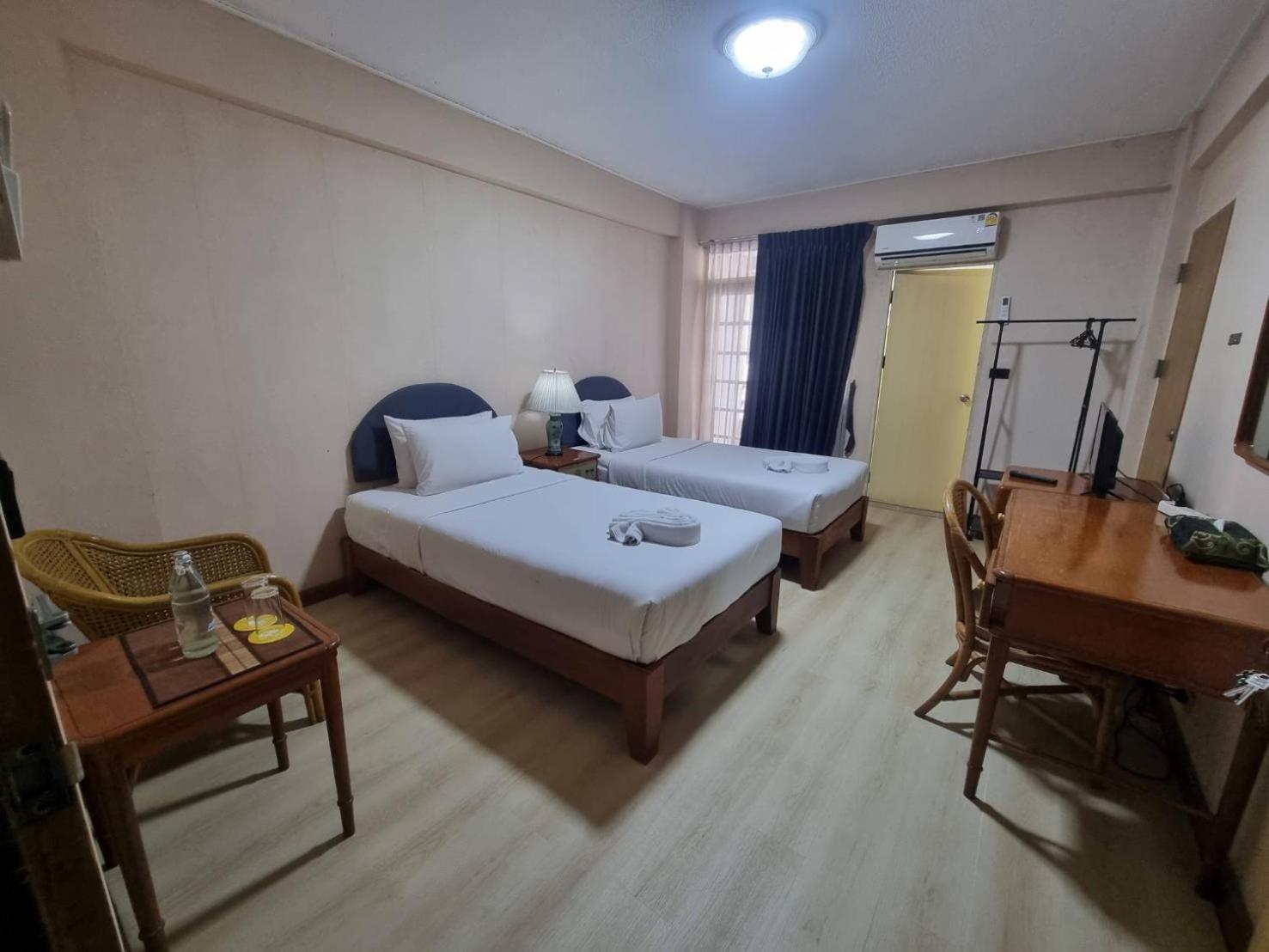 Hotel 12Pm Bangkok Extérieur photo